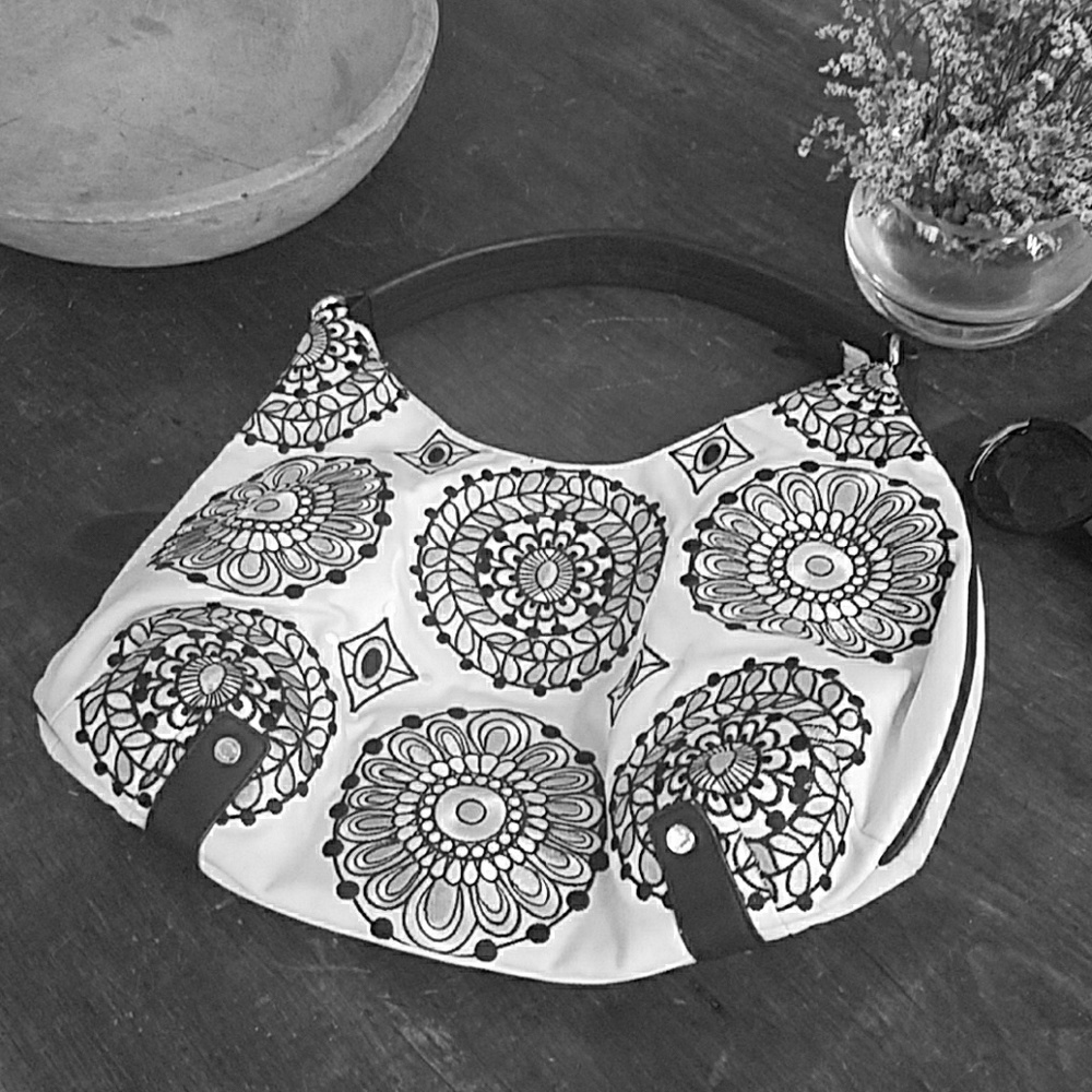 CLEARANCE Talbots canvas embroidered purse
